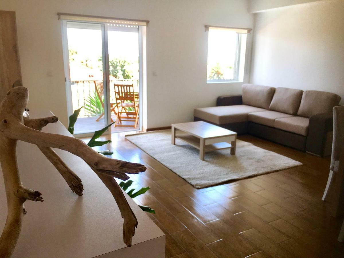 Casa Do O Apartment ปอนตาเดลกาดา ภายนอก รูปภาพ