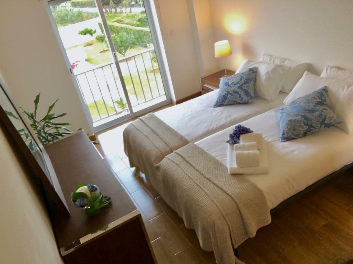 Casa Do O Apartment ปอนตาเดลกาดา ภายนอก รูปภาพ